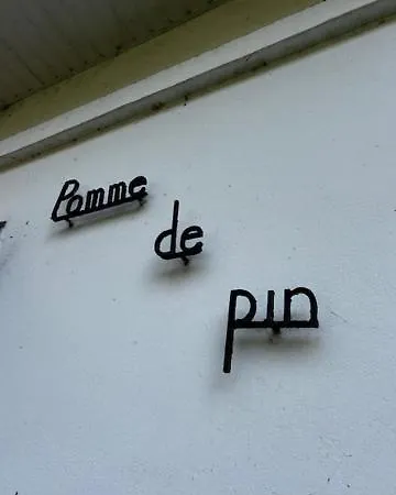 Pomme De Pin