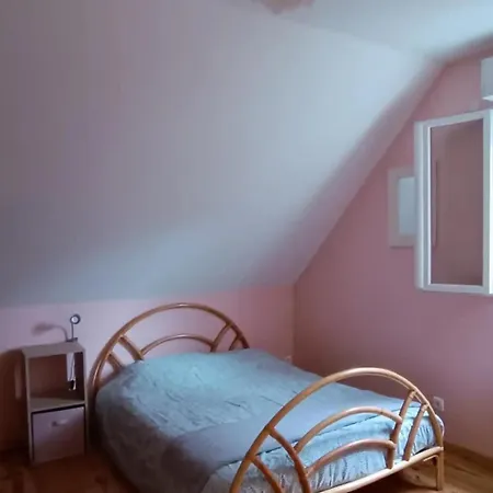 Holiday home Pomme De Pin